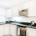 Stylish 1 Bedroom Flat In Notting Hill