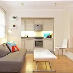Stylish 1 Bedroom Flat In Notting Hill